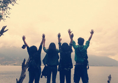 佛罗伦萨客场击败对手，保持领先