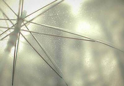 精妙配合，队员协作无间锁定对手